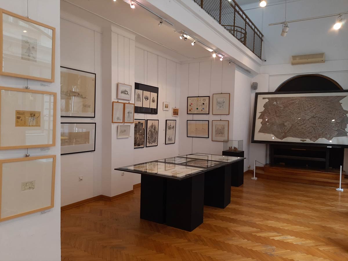 Deo postavke izložbe „Arhitekta kao crtač i slikar“ u Galeriji nauke i tehnike SANU